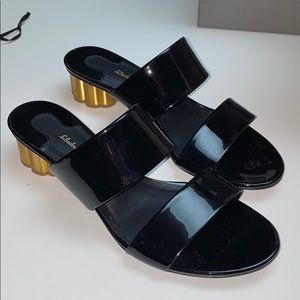 Ferragamo Belluno Sandal Black and Gold